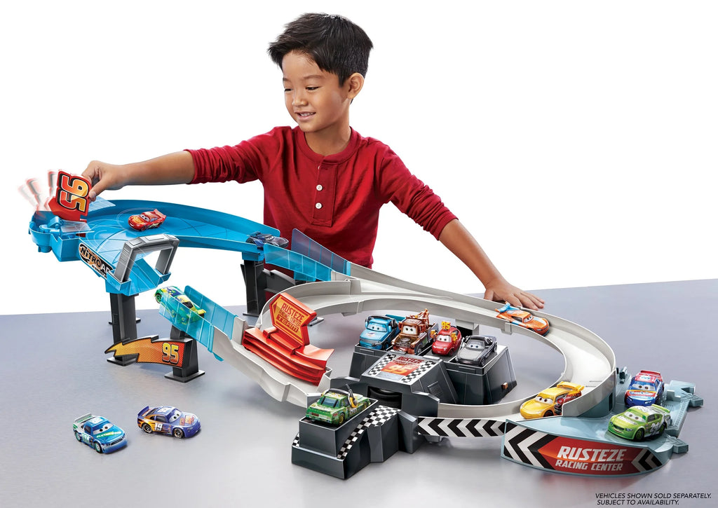 Disney Pixar Cars Double Circuit Speedway Playset with Lightning McQueen Toy Car W950320