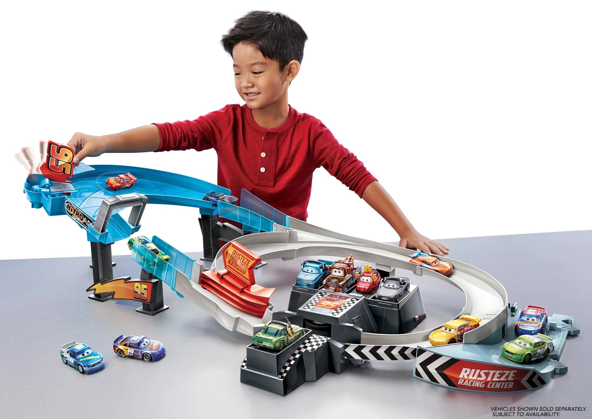 Disney Pixar Cars Double Circuit Speedway Playset with Lightning McQueen Toy Car W950320