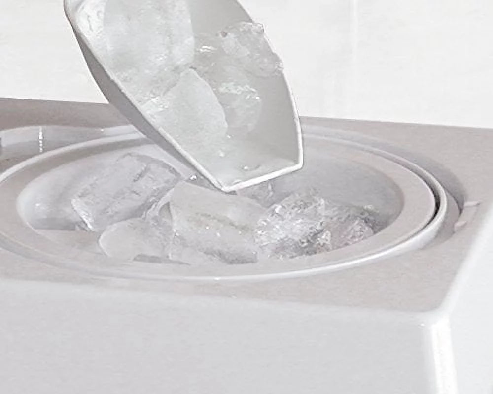 Vintage Snow Cone Maker, White B803316