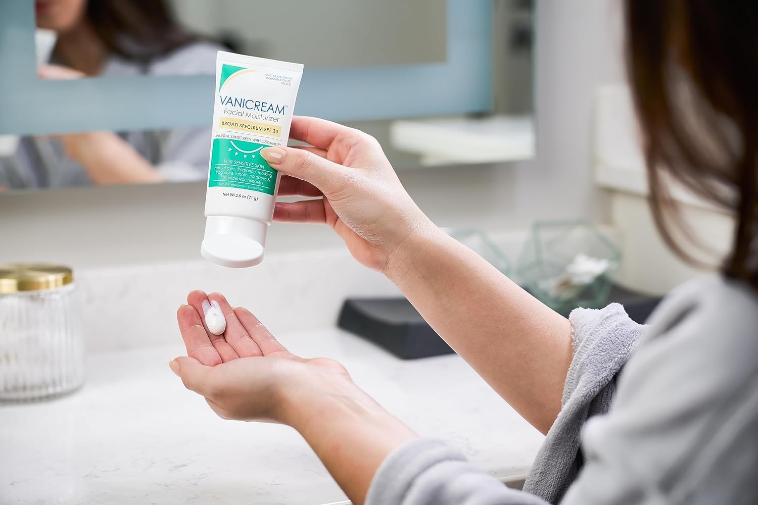Facial Moisturizer with SPF 30 for Sensitive Skin, 2.5 Fl Oz (Pack of 2) Y149