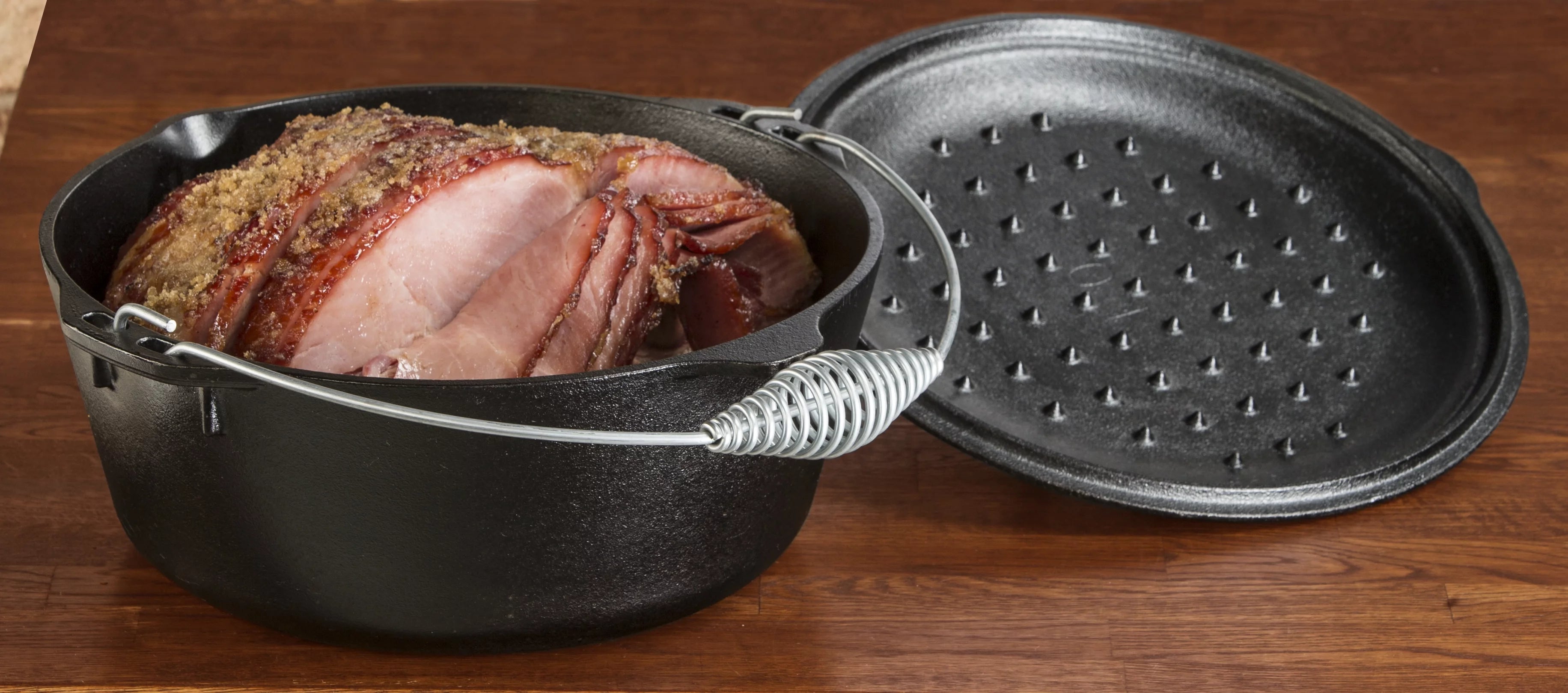 Cast Iron 5 Quart Dutch Oven with Bail Handle E473798