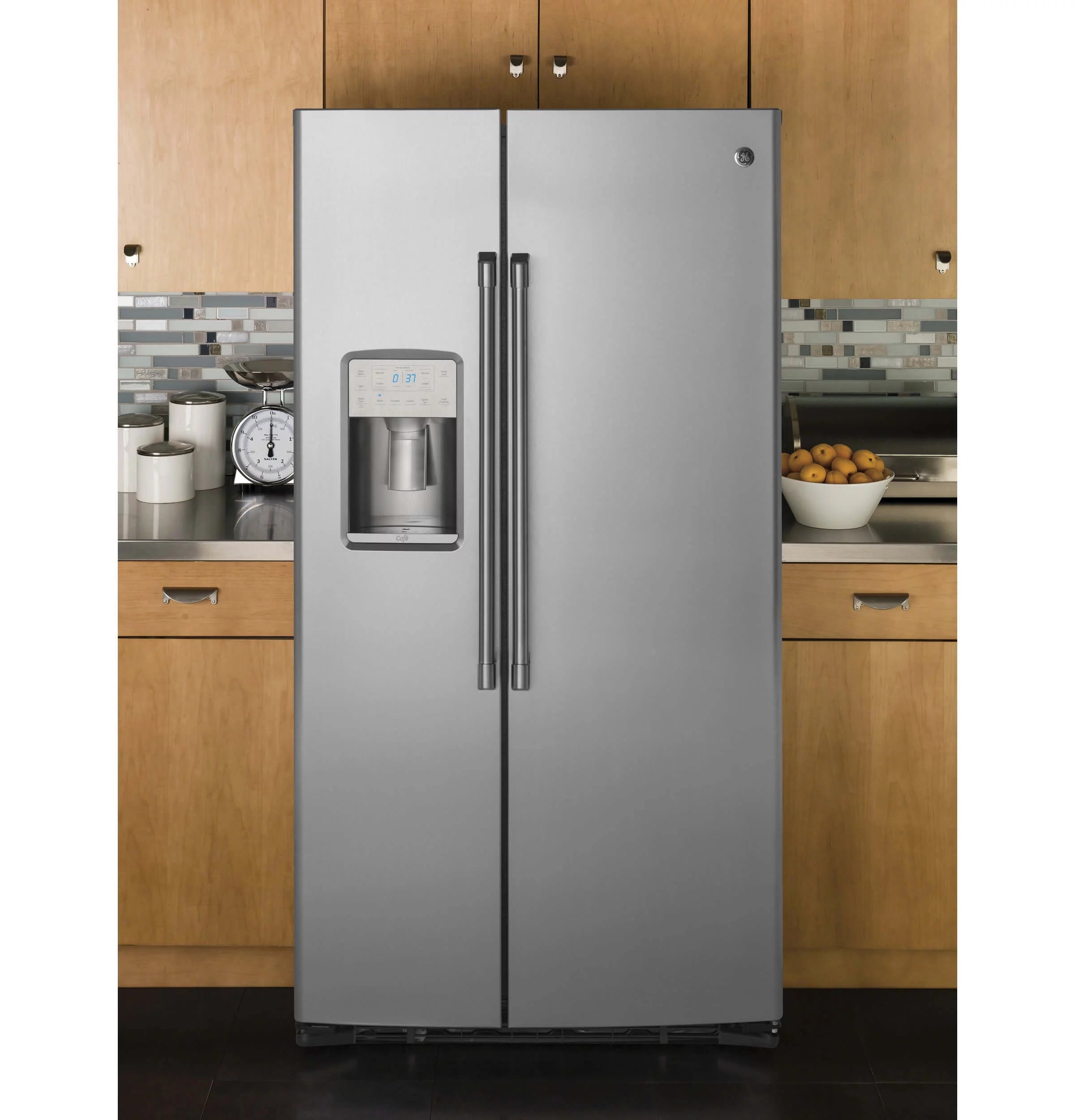 22 Cu. Ft. Stainless Counter-Depth Side-by-Side Refrigerator W746