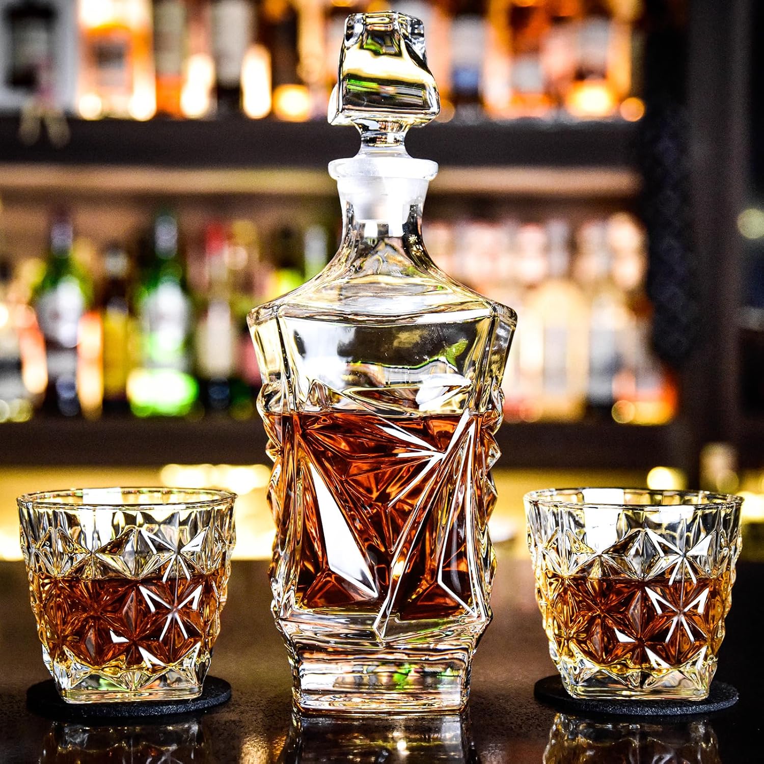 Luxury Decanter Set with 4 Glasses and Crystal Stopper, 850ml D39406