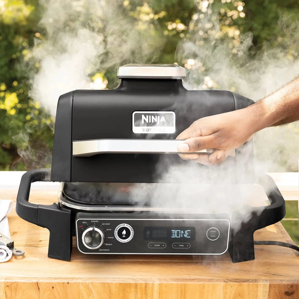 Outdoor Grill & Smoker, 7-in-1 F856
