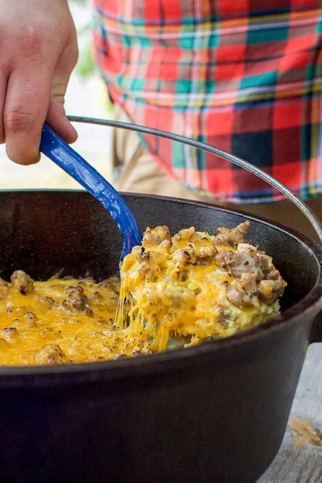 Cast Iron 5 Quart Dutch Oven with Bail Handle E473798