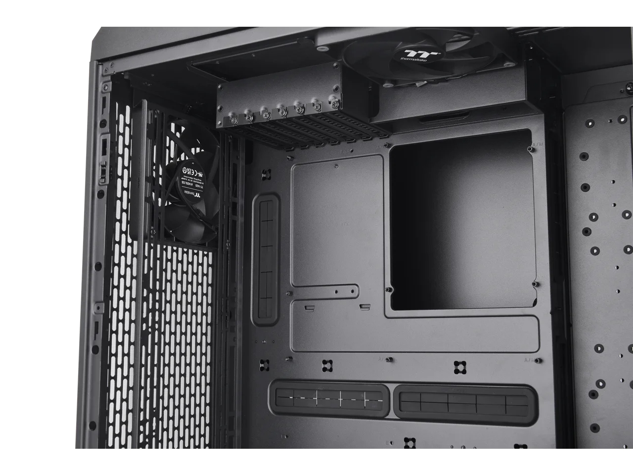 E-ATX Full Tower PC Case with Tempered Glass Panels and 3x140mm ARGB Fans O8162