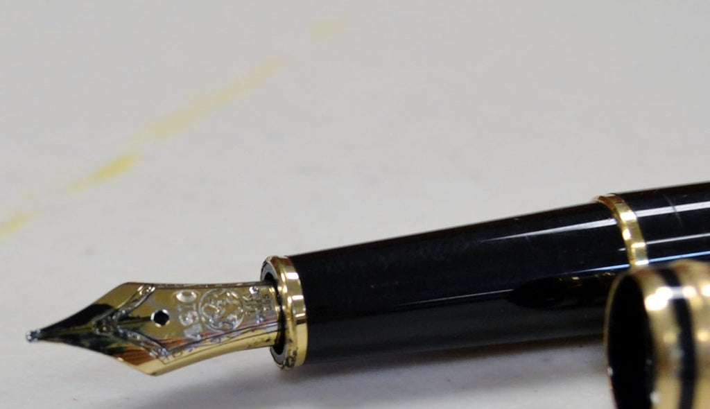 Fountain Pen, Black with Gold Trim W942