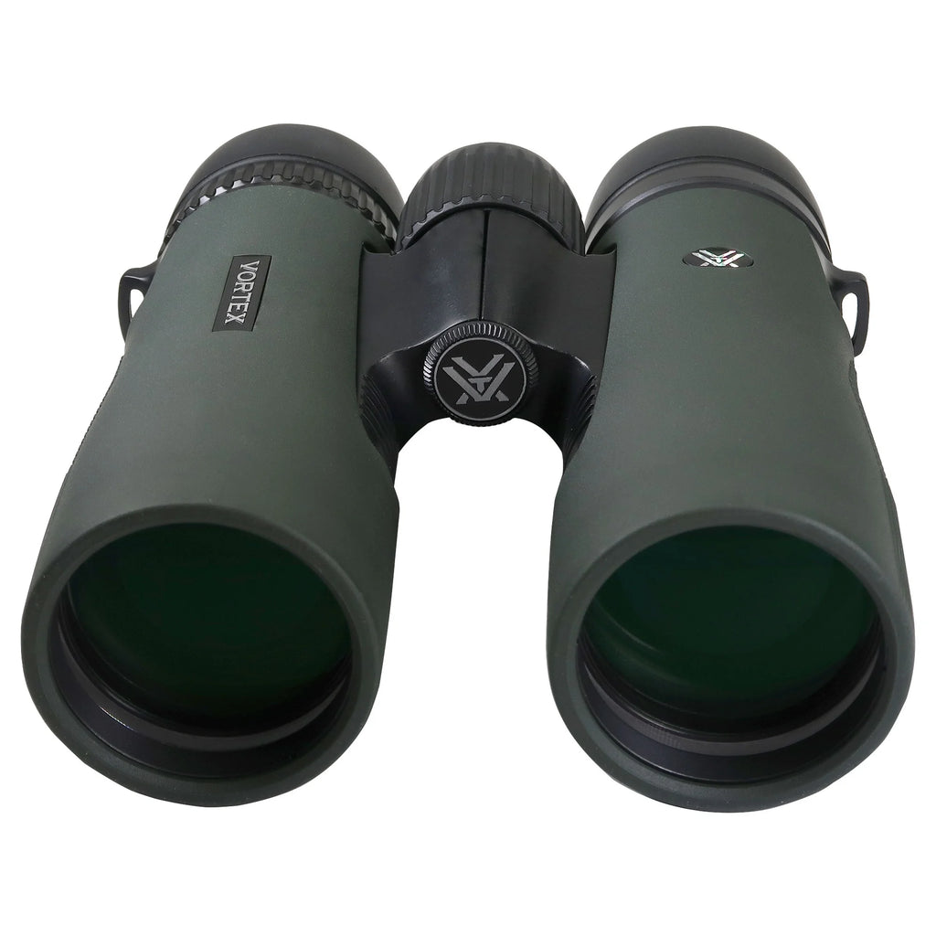 8x42 HD Binoculars with Cleaning Kit C369444