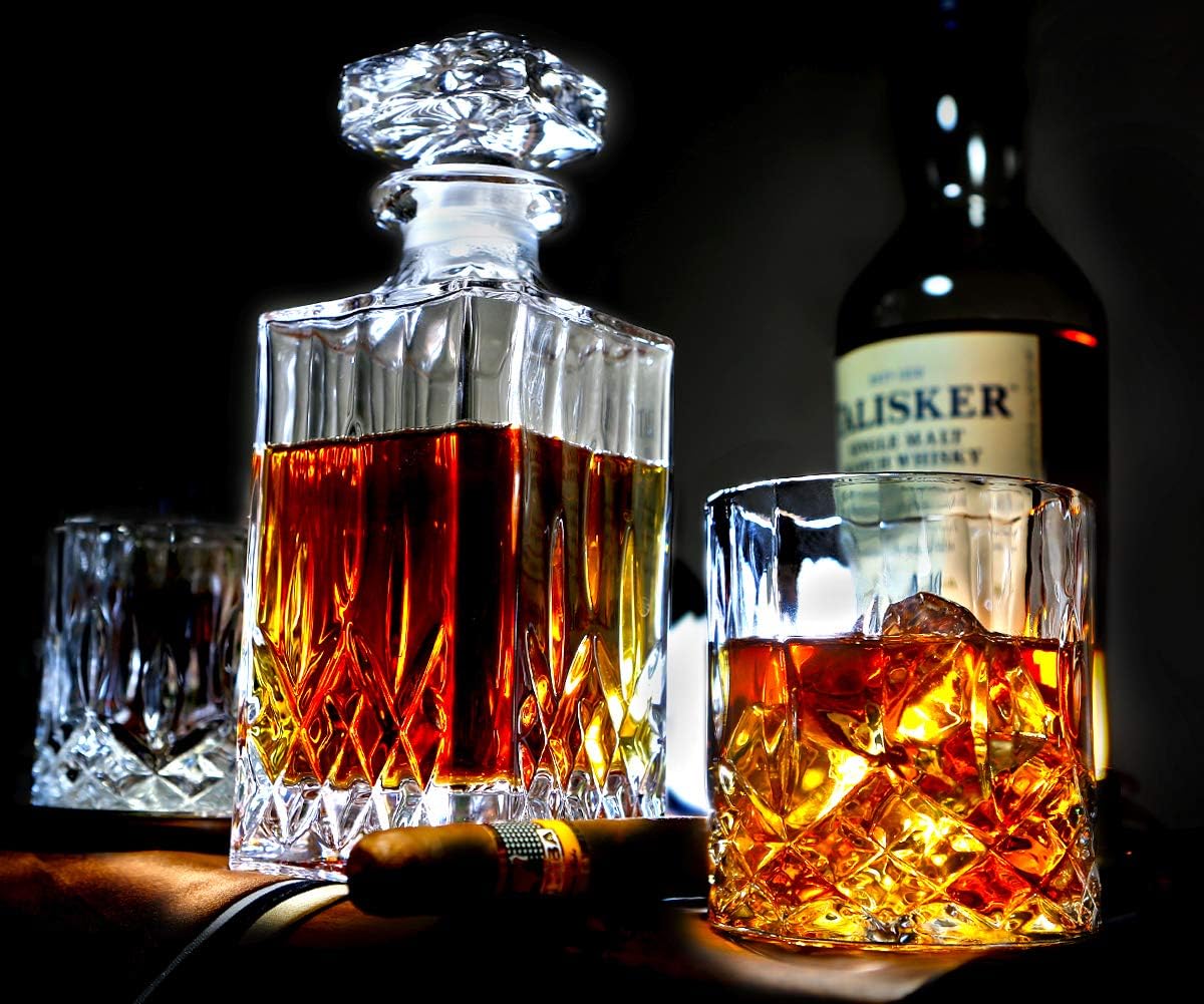 Italian Crafted Glass Whiskey Decanter Set with 4 Old Fashioned Glasses M73354