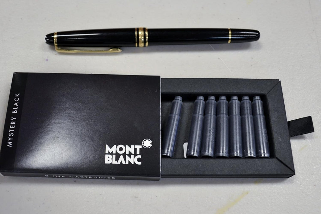 Fountain Pen, Black with Gold Trim W942