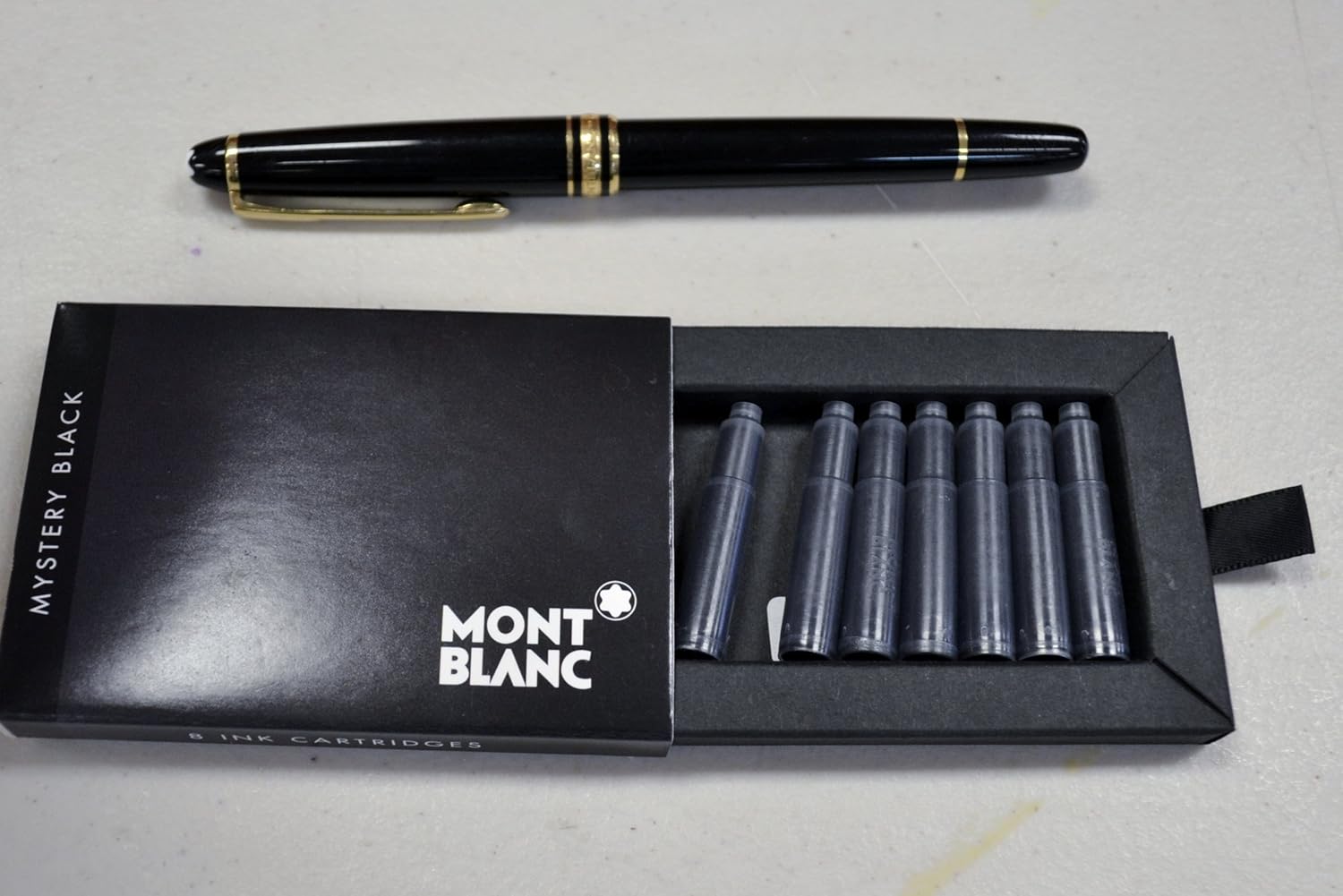 Fountain Pen, Black with Gold Trim W942