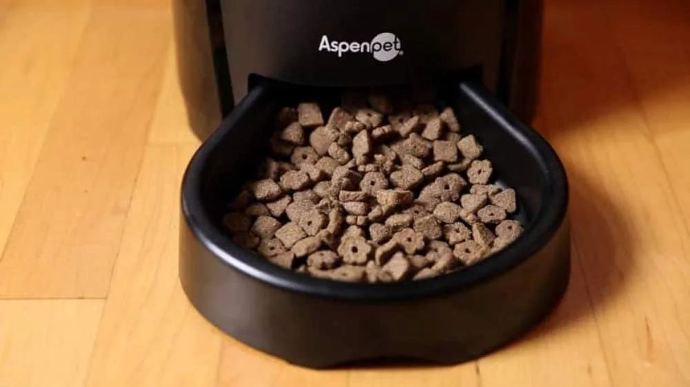 Programmable Pet Food Dispenser, 18 Cup Capacity S548
