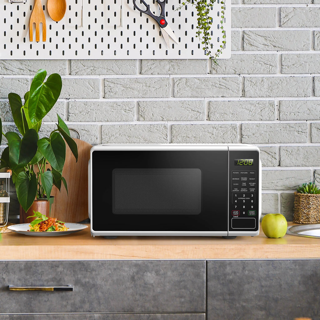 Countertop Microwave Oven 0.7 Cu Ft 700 Watts White U8362