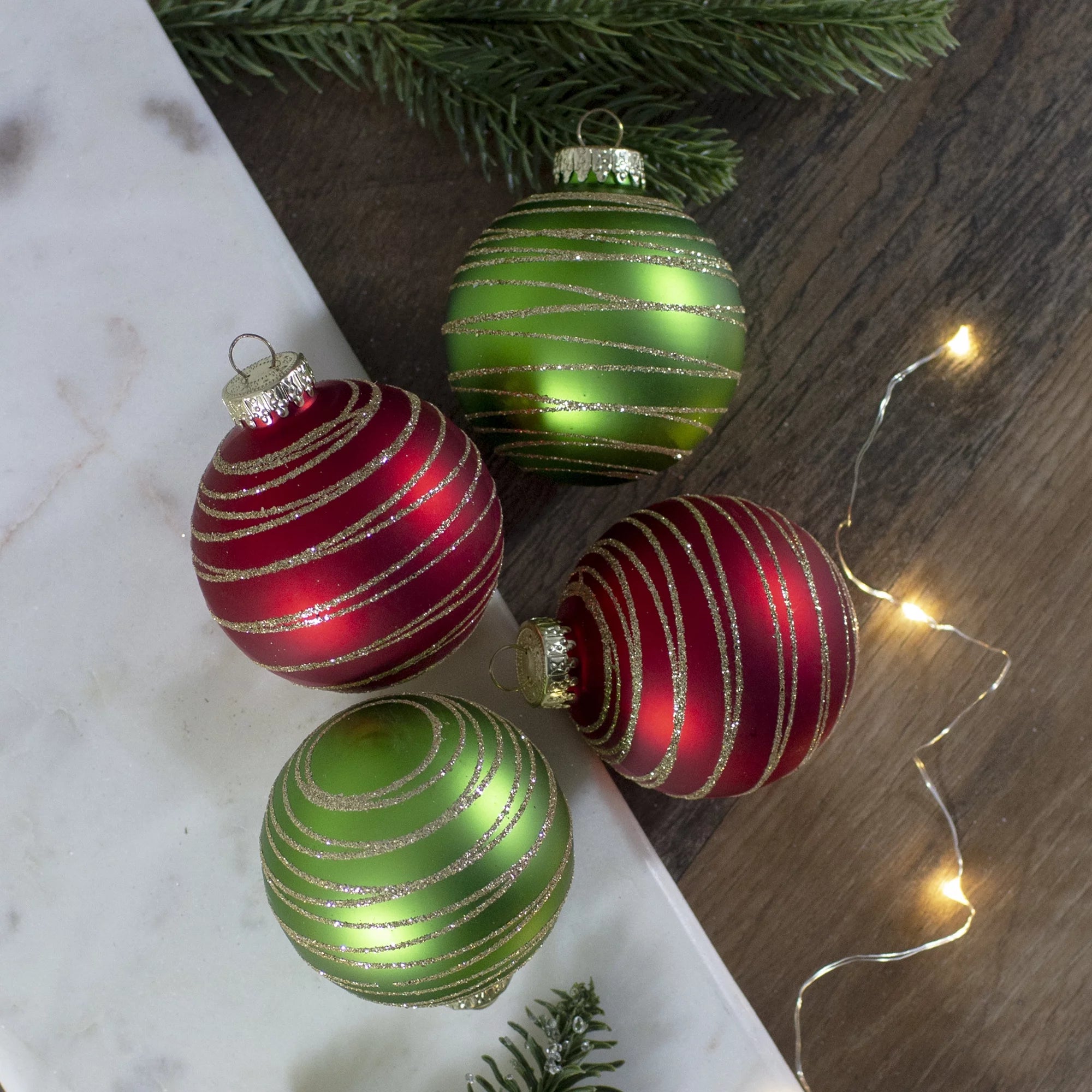 Red and Green Matte Christmas Ball Ornaments 3.25-Inch P297