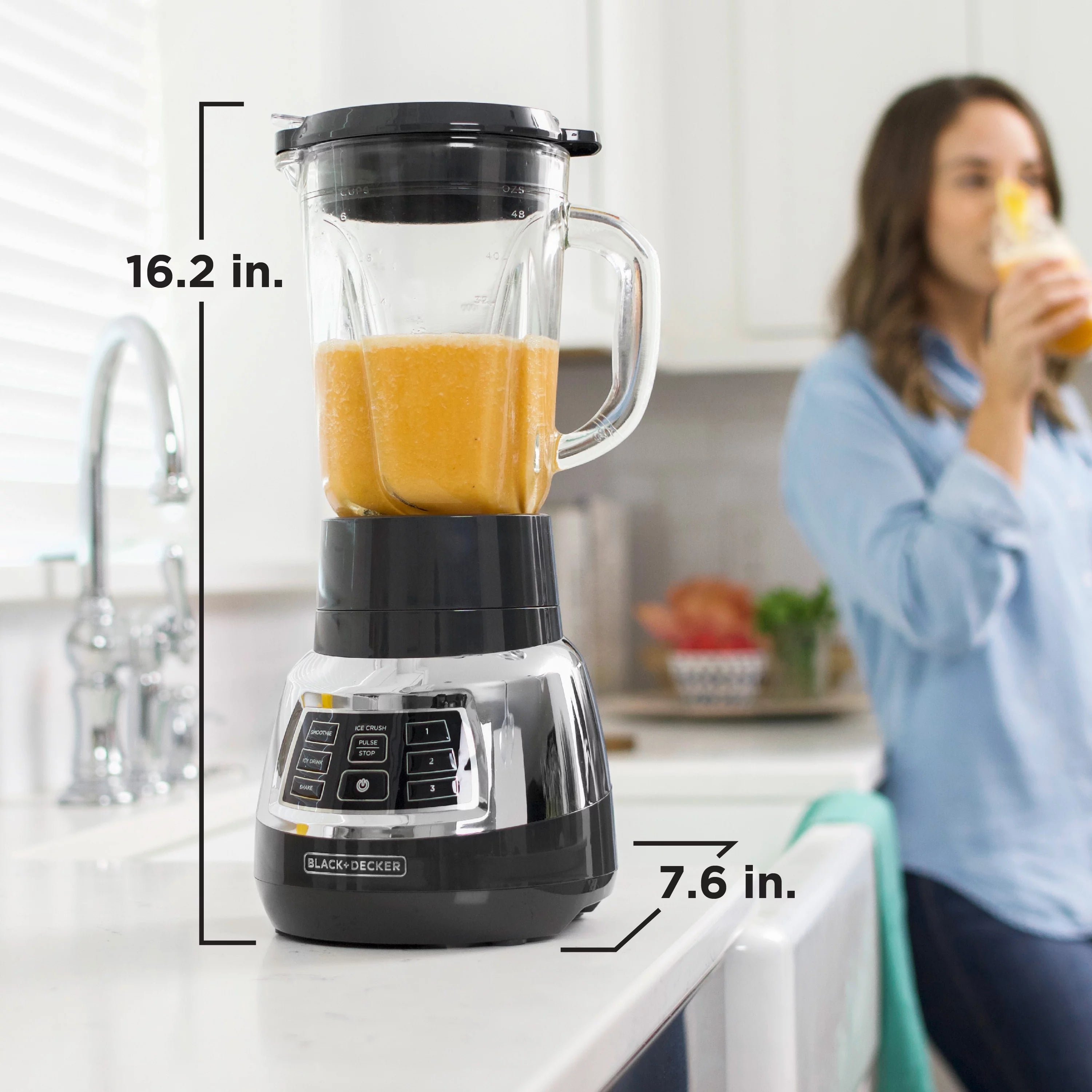 Quiet Blender with Glass Jar W8207