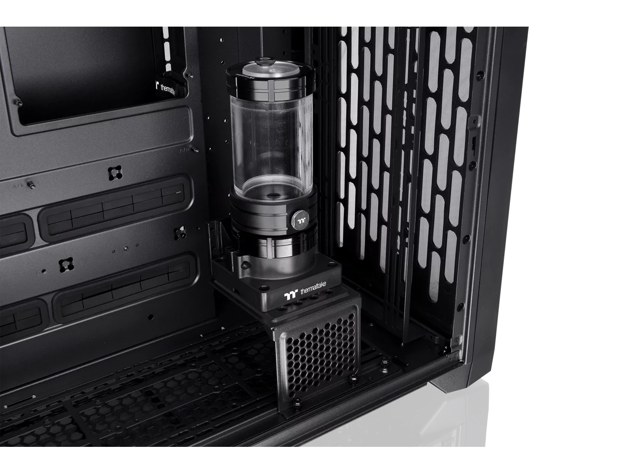 E-ATX Full Tower PC Case with Tempered Glass Panels and 3x140mm ARGB Fans O8162
