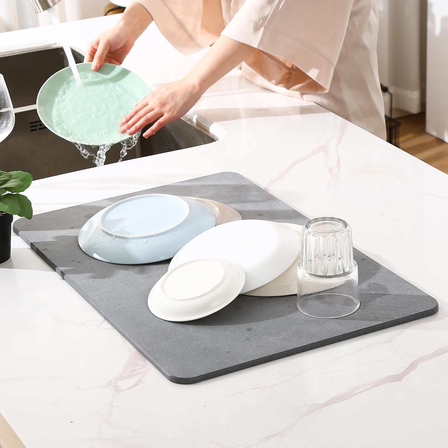 Diatomaceous earth bath mat, non-slip, fast drying W618159