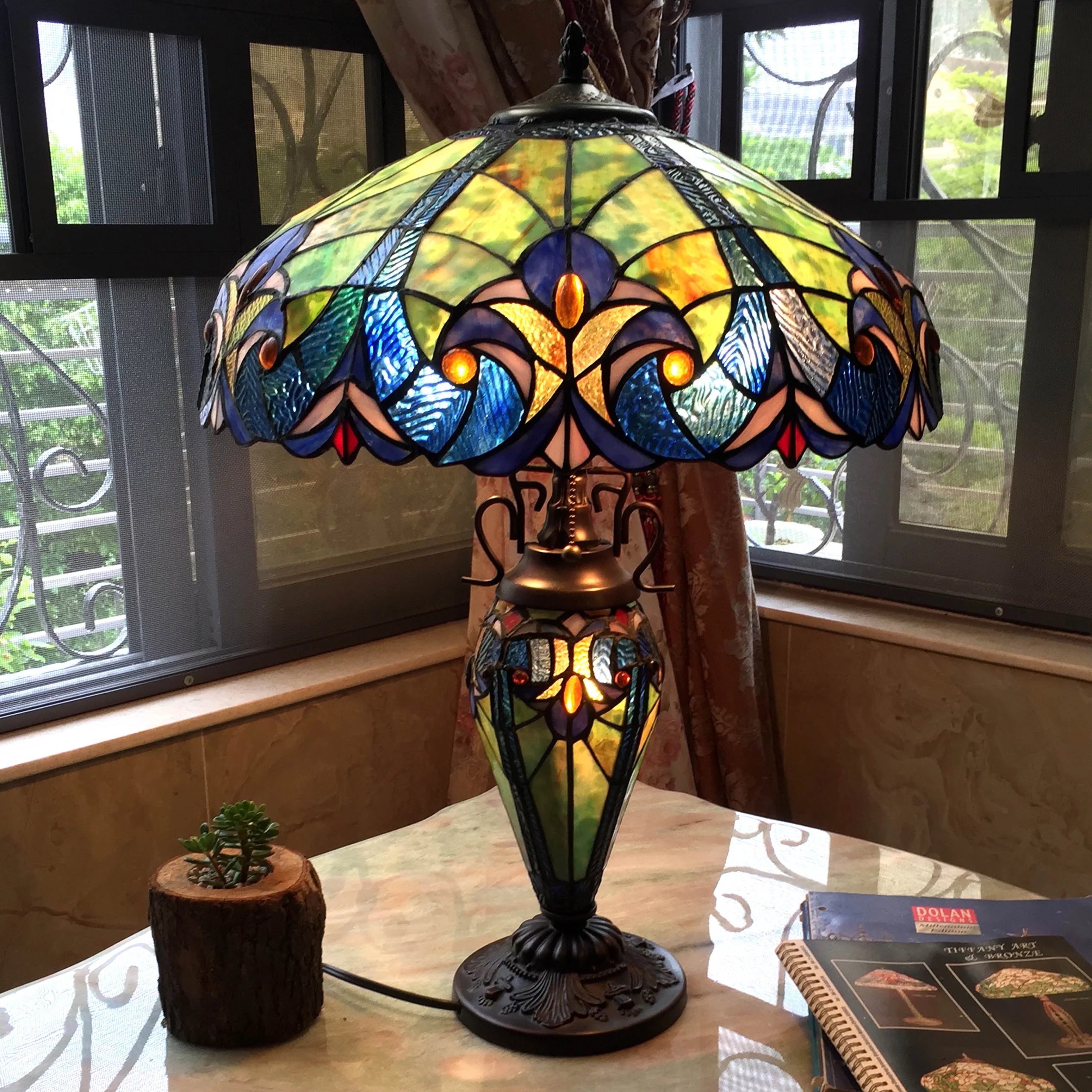Tiffany-Style 3 Light Victorian Table Lamp C959