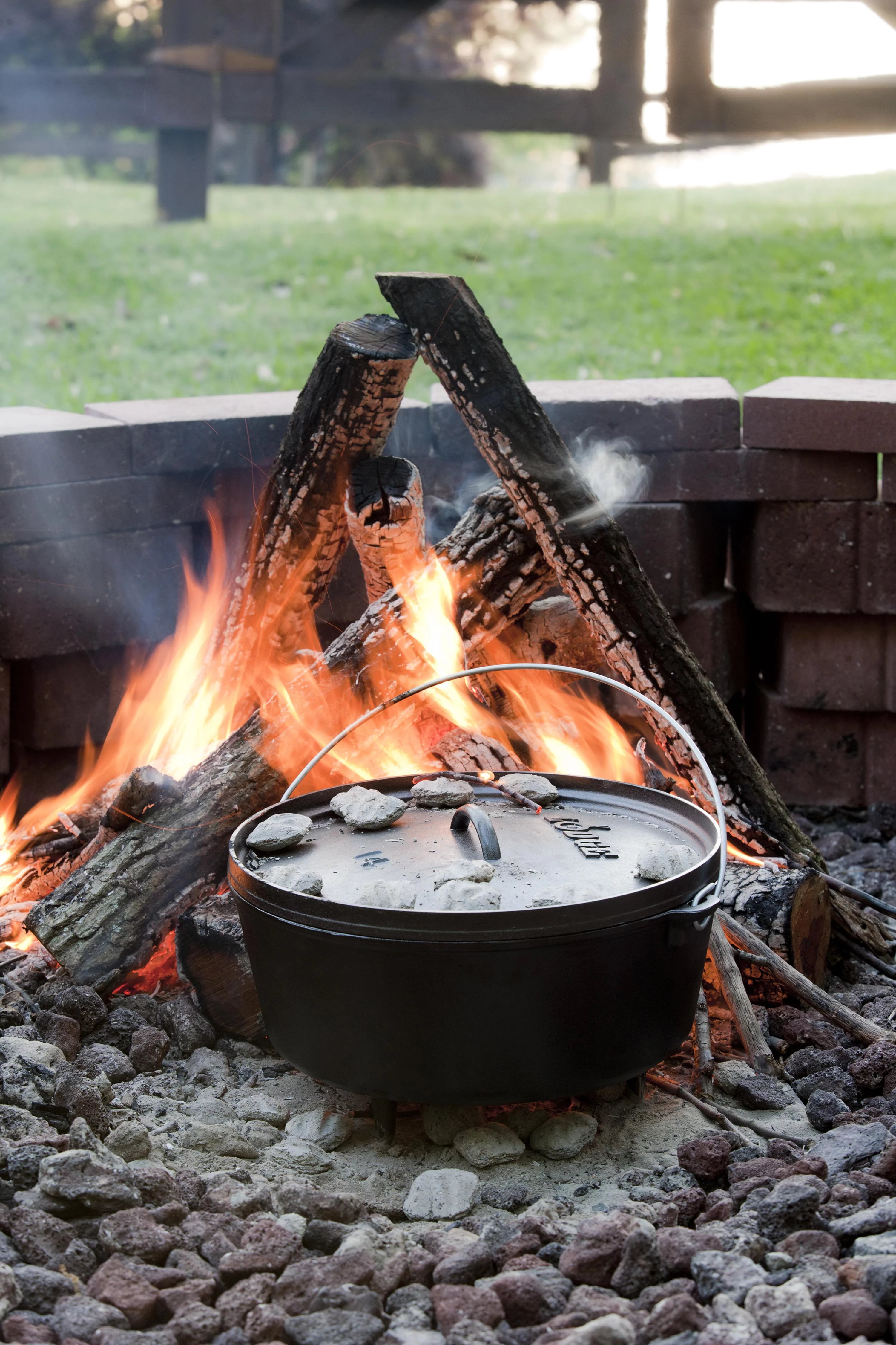 Seasoned Cast Iron Deep Camp Dutch Oven, 8 Quart P2796