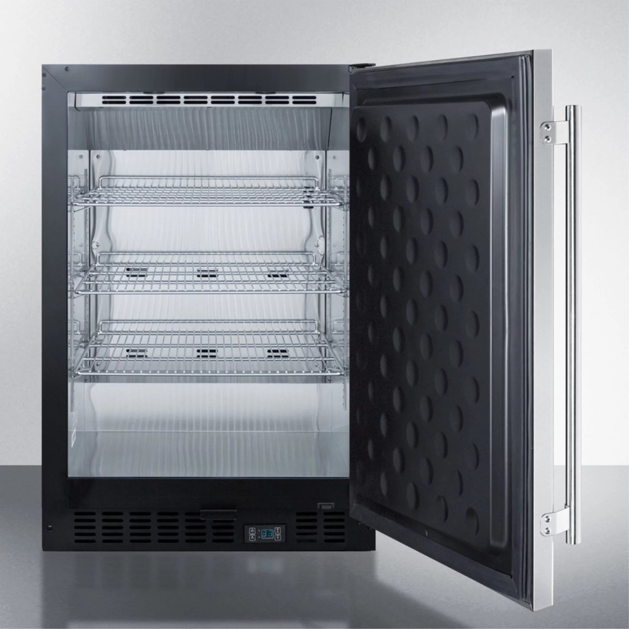 Undercounter commercial refrigerator with stainless steel interior V11256