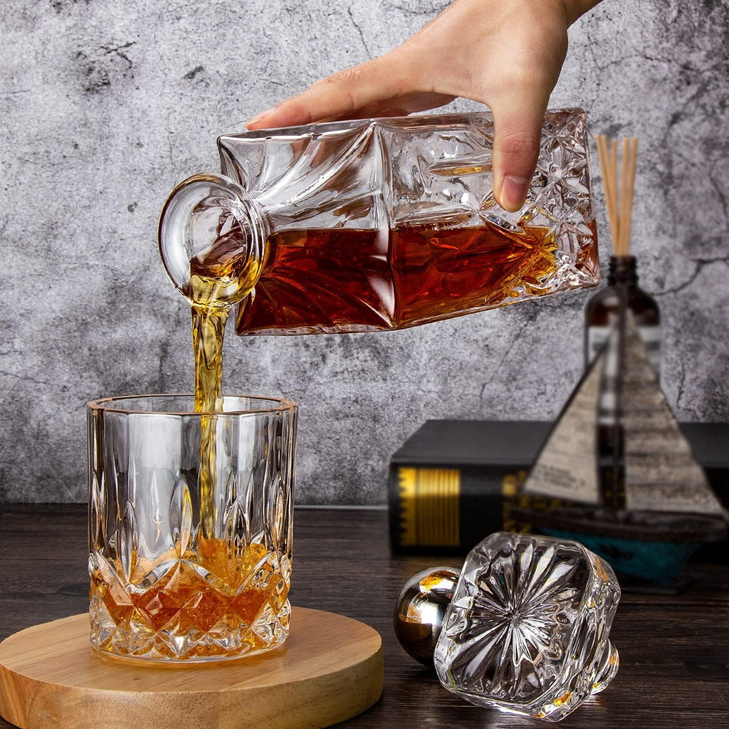 Whiskey Decanter with Glass Stopper, 25 oz Lead-Free Crystal G97008